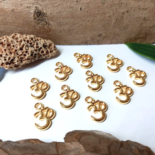 Aum symbol yoga - 10, /