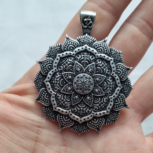 Anhänger mandala - anhänger, om